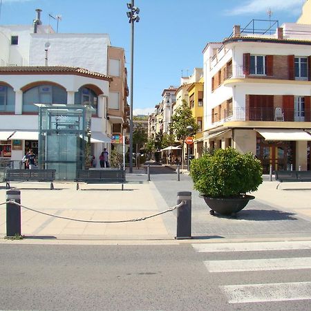 Hostal Platja カンブリルス エクステリア 写真