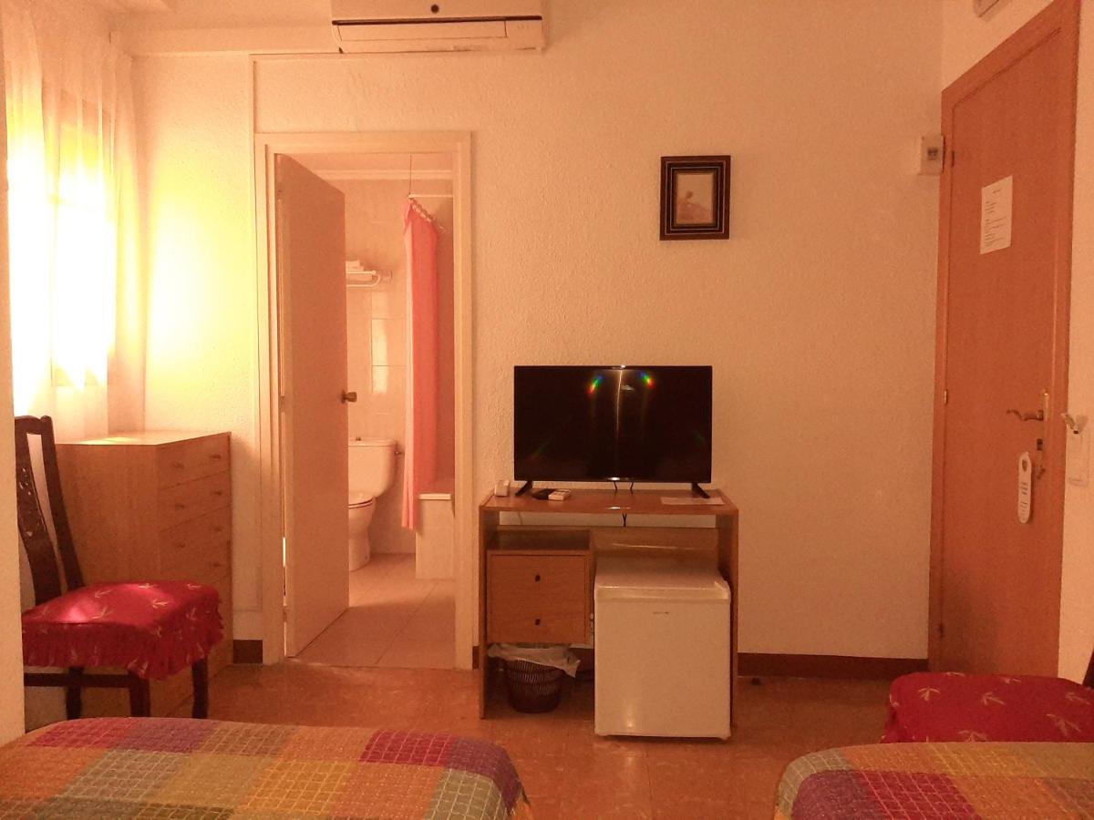 Hostal Platja カンブリルス エクステリア 写真