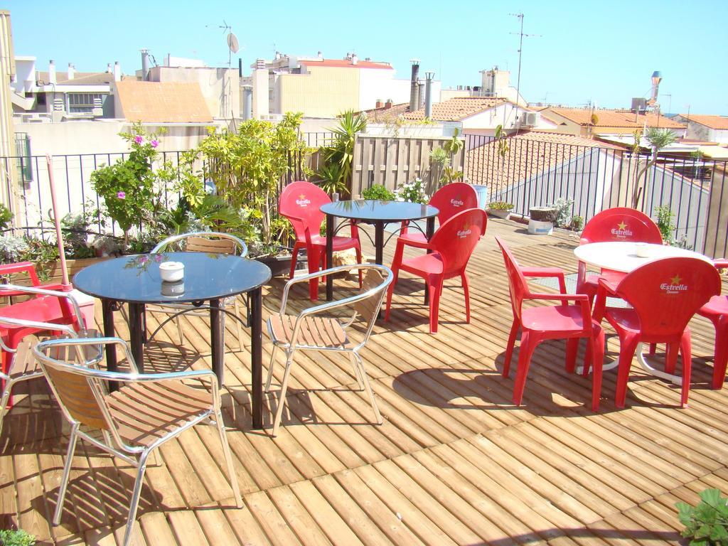 Hostal Platja カンブリルス エクステリア 写真