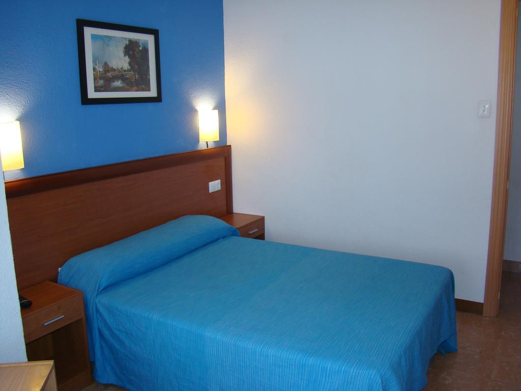 Hostal Platja カンブリルス エクステリア 写真