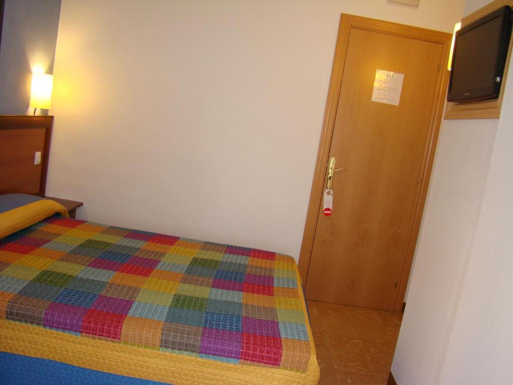 Hostal Platja カンブリルス エクステリア 写真