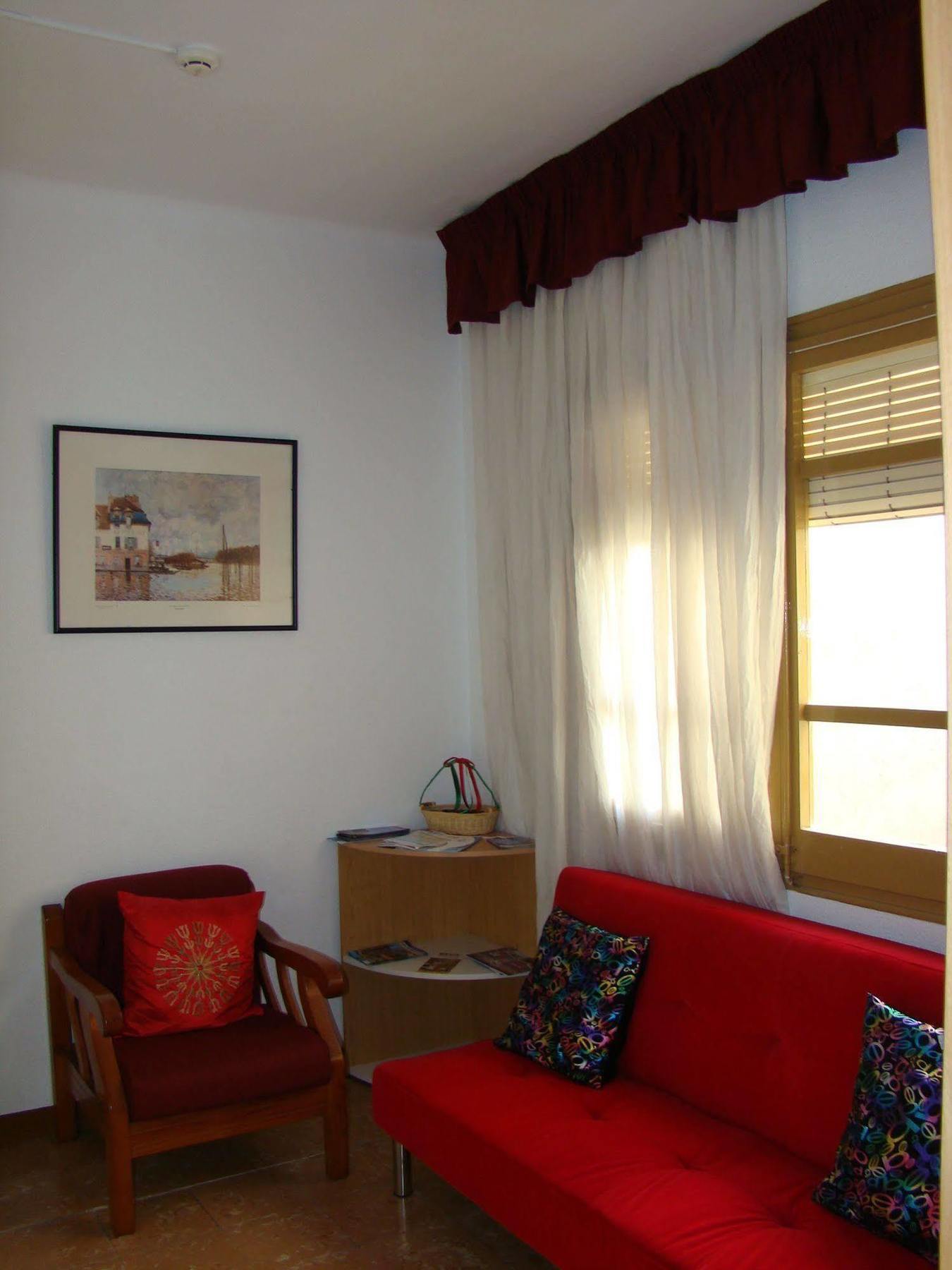 Hostal Platja カンブリルス エクステリア 写真