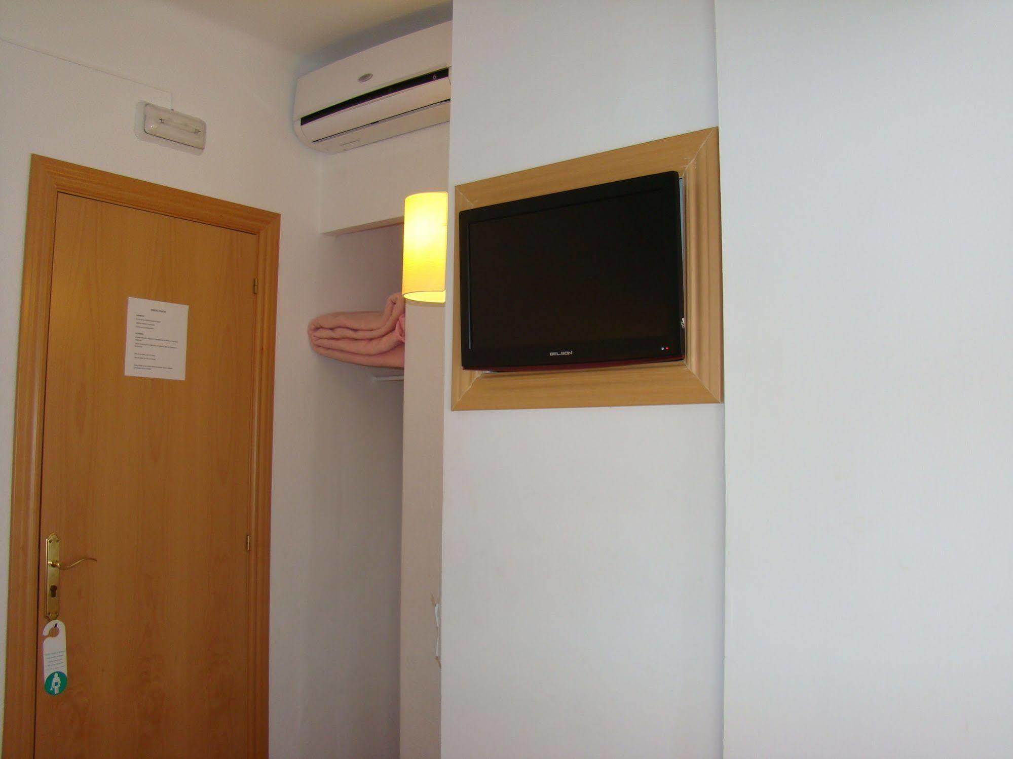 Hostal Platja カンブリルス エクステリア 写真